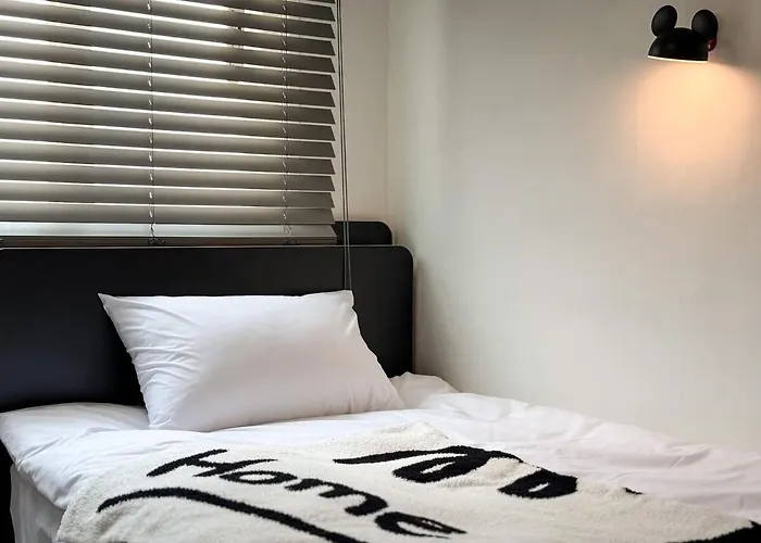 Villa Aube Nook - 9 Min To Hapjeong Station, 5 Min To Hongdae